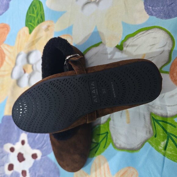 Alaia Suede Mary Jane Flats - Picture 6 of 7